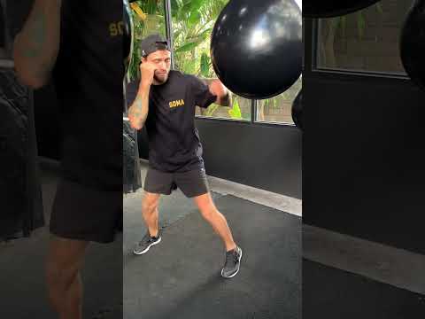 #boxing #boxingschool #boxingclub #boxinghighlights #defence #boxingcombos #subscribe #top