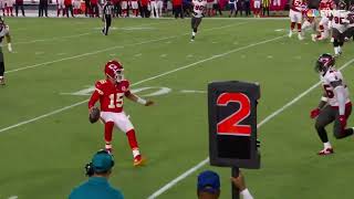 Patrick Mahomes UNREAL Touchdown TOSS 👀 | Buccaneers vs Chiefs Highlights