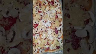 Пицца из того, что было ?