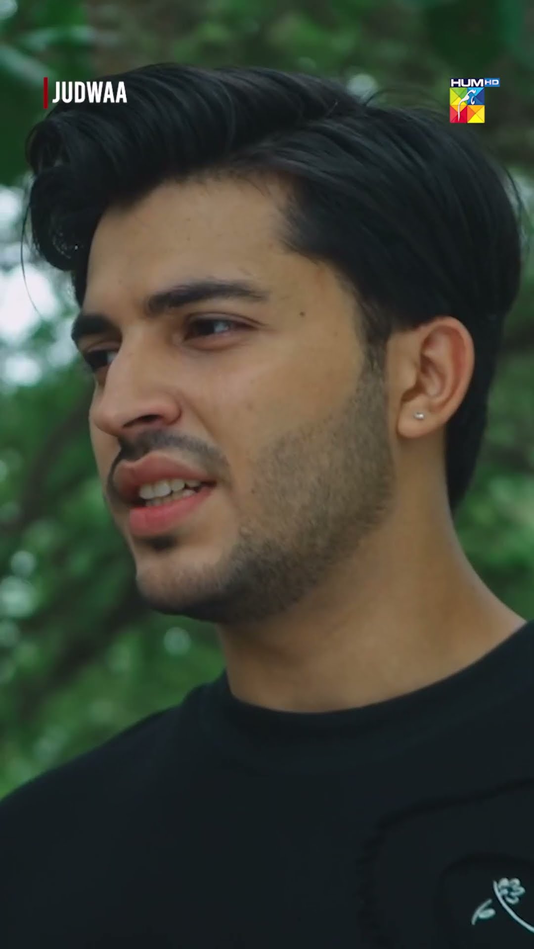 Humse Koi Boht Bara Raaz Chupaya Ja Raha..! #ainaasif #adnanrazamir #judwaa #shortsfeed #shorts