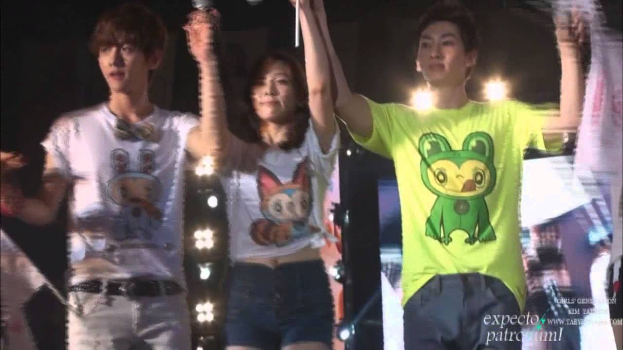 SNSD Overload: Taeyeon (SNSD) and Baekhyun (EXO) met at SMTown World Tour  IV in Seoul, image size:1280x720