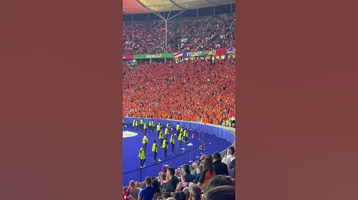 Oranjegekte! Nederlandse fans zijn uitzinnig na winst van het Nederlands elftal op Turkije in de kwartfinale van het EK 2024.