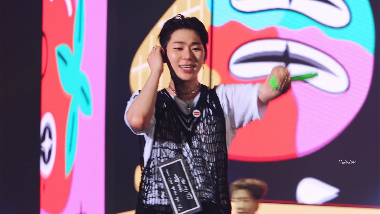 [4K] 230611 지코(ZICO) - Boys And Girls (Weverse Con Festival) | 직캠