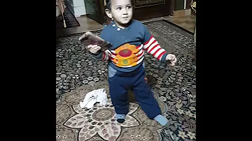 الرقص على أغنية لمينا الكفار 