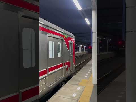 Sapaan hangat dari kak tika 🤩 #csot #csotcommuterline #kai #fyp