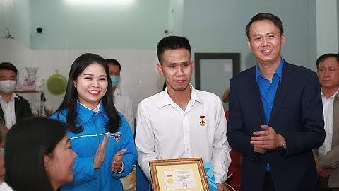 bé gái 3 tuổi rơi từ tầng 12A chung cư được anh chở hàng cứu sống ngoạn mục HVC vlogs