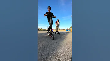 Drag Race 200 Vs 3 000 Electric Scooter 