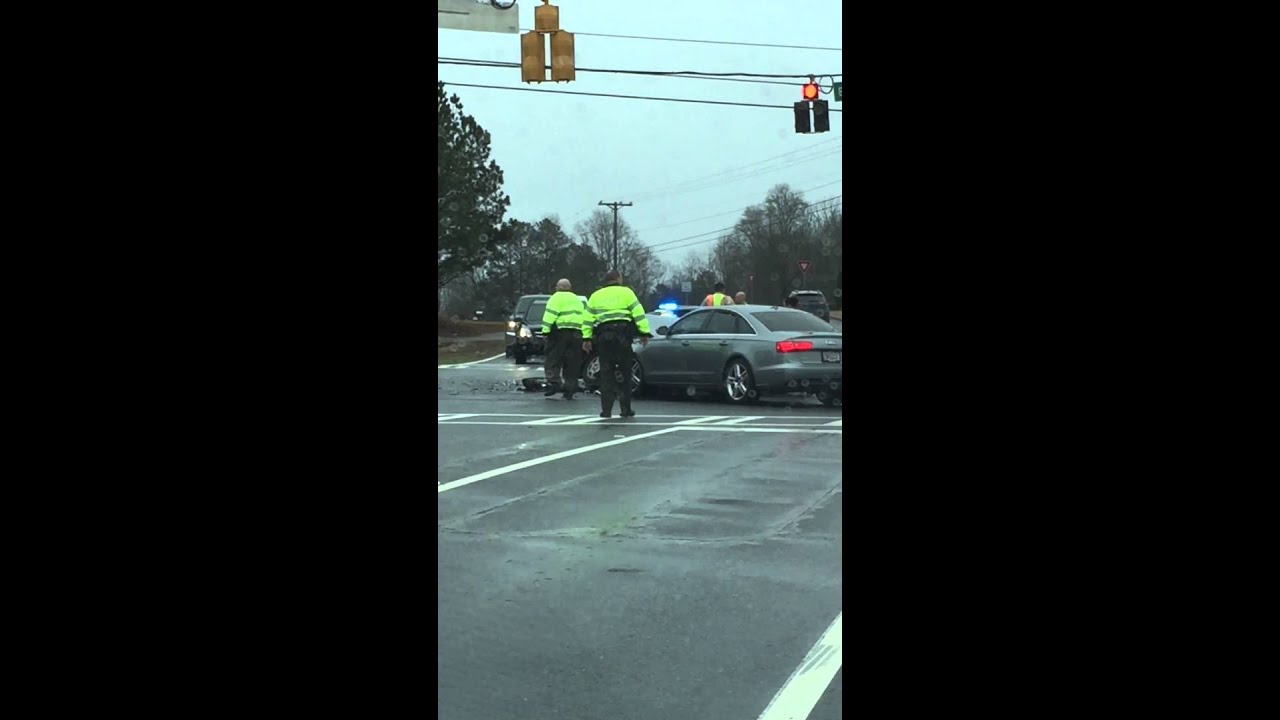 Accident at Bethelview Rd and Kelly Mill Rd in Cumming, YouTube