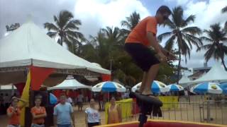 Guilherme Lucena Surfando