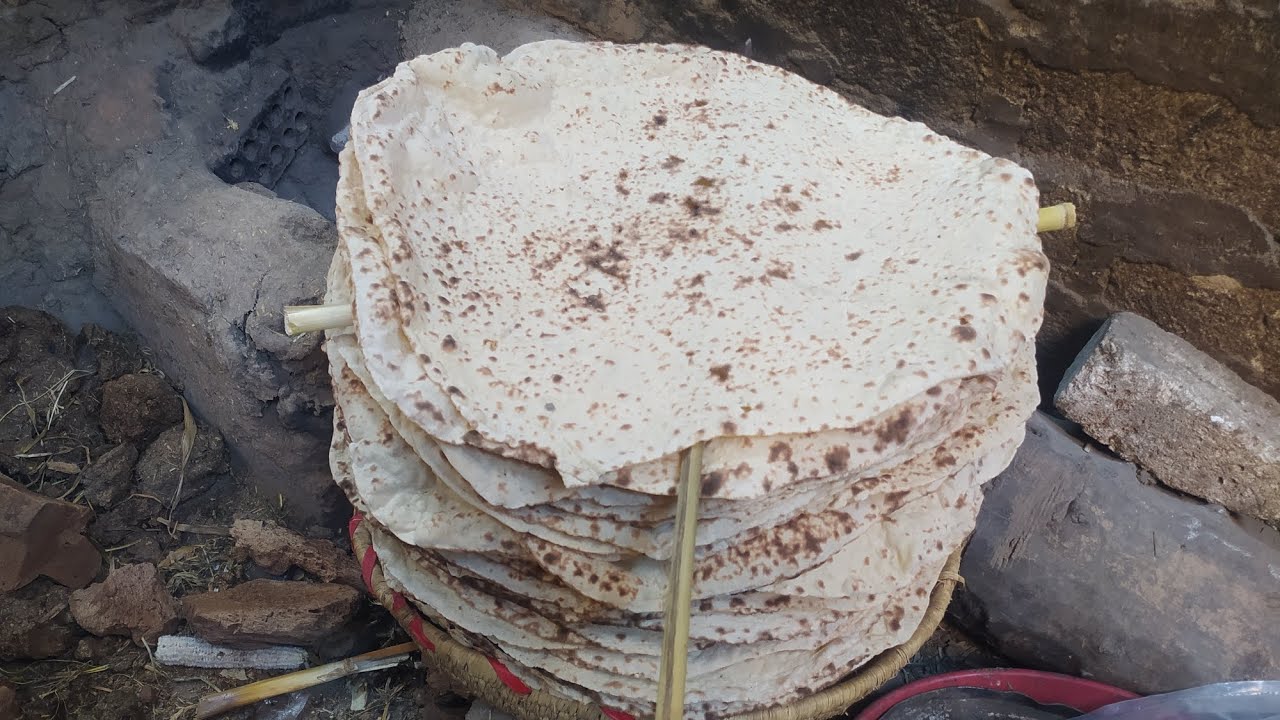 عجين وخبيز العيش البتاو خطوه بخطوه العيش الصعيدي