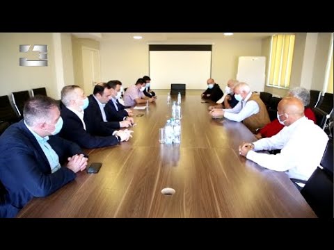 „მესამე ძალის“ ლიდერები  სხვადასხვა საზოგადოებრივი ორგანიზაციის წარმომადგენლებს შეხვდნენ.