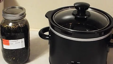 Making Comfrey Infused Oil , 2 different methods, with dried Comfrey