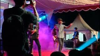 PERSEMBAHAN CINGGIRE BOCAH SIKI ORA GELEM NGOMONG NGAPAK