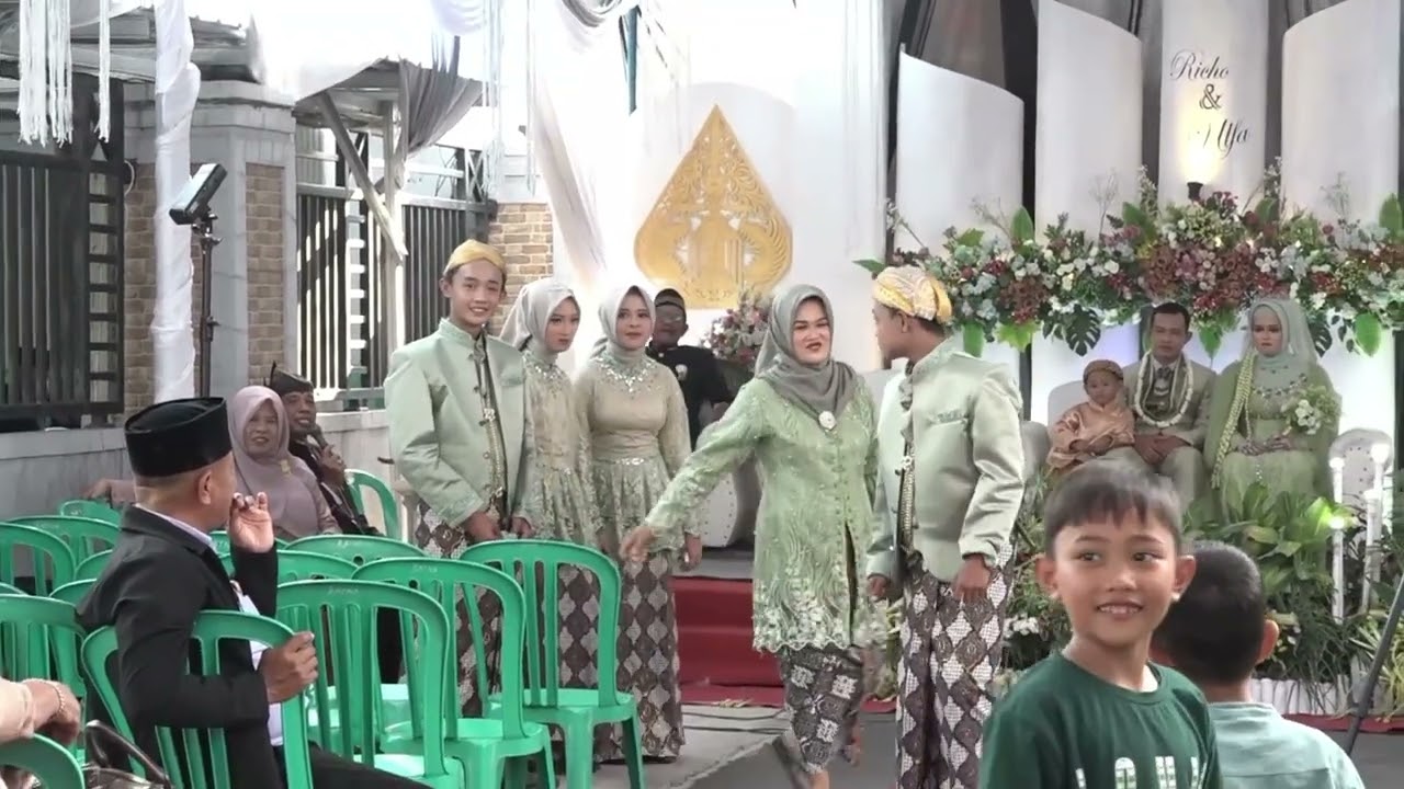 saudara sablah. cucuk paluh heboh di muka bumi