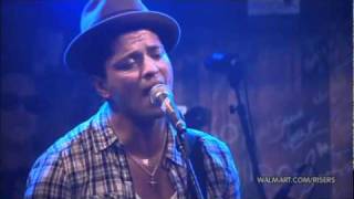 Bruno Mars   Grenade (live).wmv