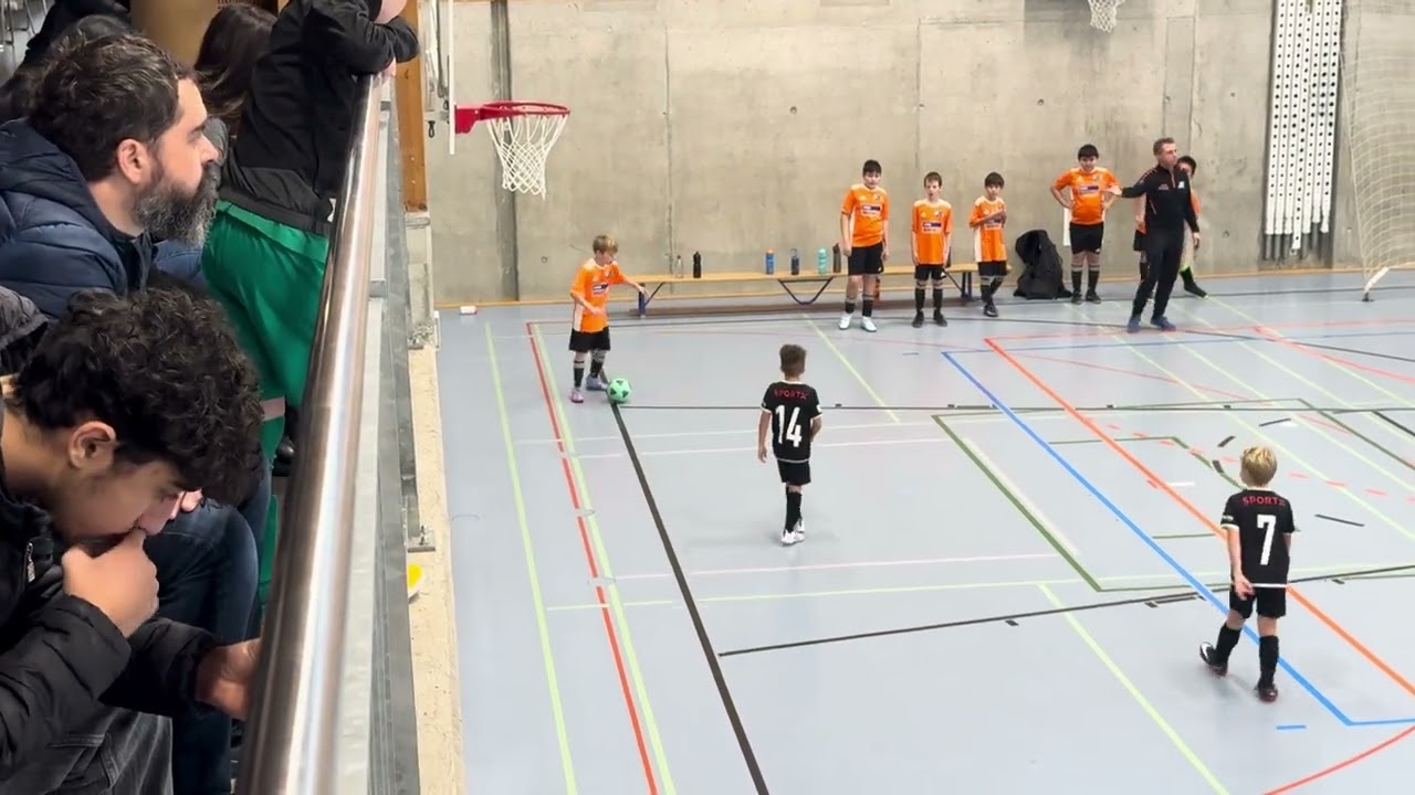 (Hallenturnier Neuenegg E Junioren) SC Thörishaus-FC Köniz 1:7