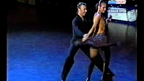 Dmitri Timokhin & Anna Bezikova samba