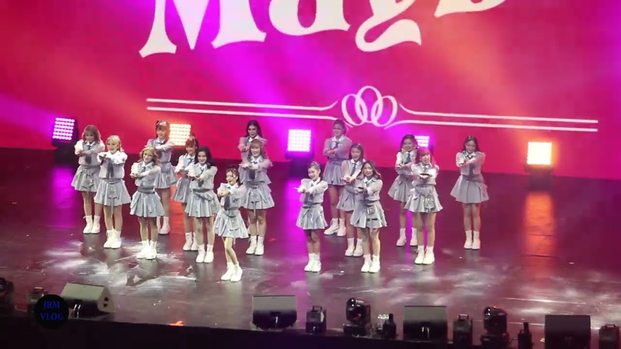 (PALUSOT KO'Y MAYBE) MNL48 at 2022 Ppop Con. Smart Araneta Coliseum. 4/10/22