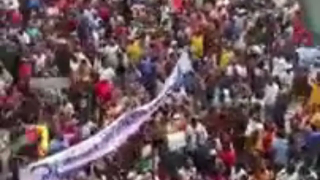 The population of Douala, Cameroon, welcomes Pr Maurice Kamto from Paris