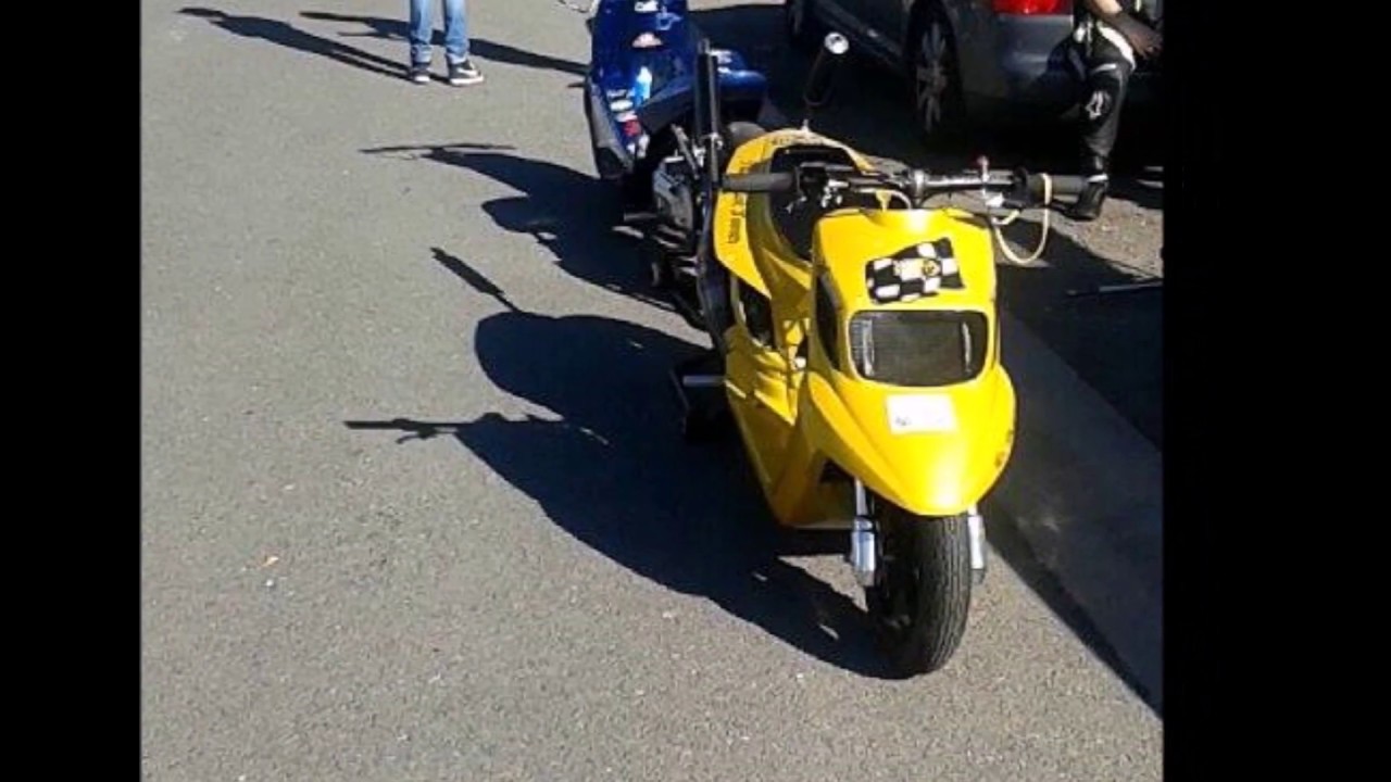 courses de scooter a charleroi YouTube