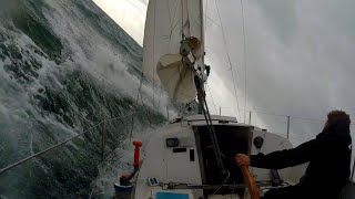Solo Sailing to Weymouth in Rough Conditions