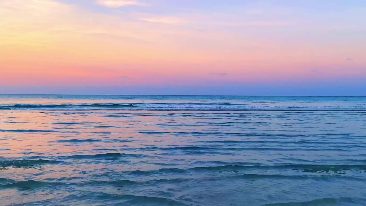 8D Audio: Immersive 360° Beach Walk (Binaural Ocean Sounds) | Feels Like You Are There