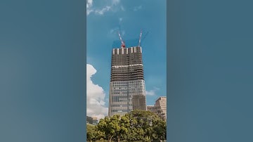 How cranes get on top of the building🤔