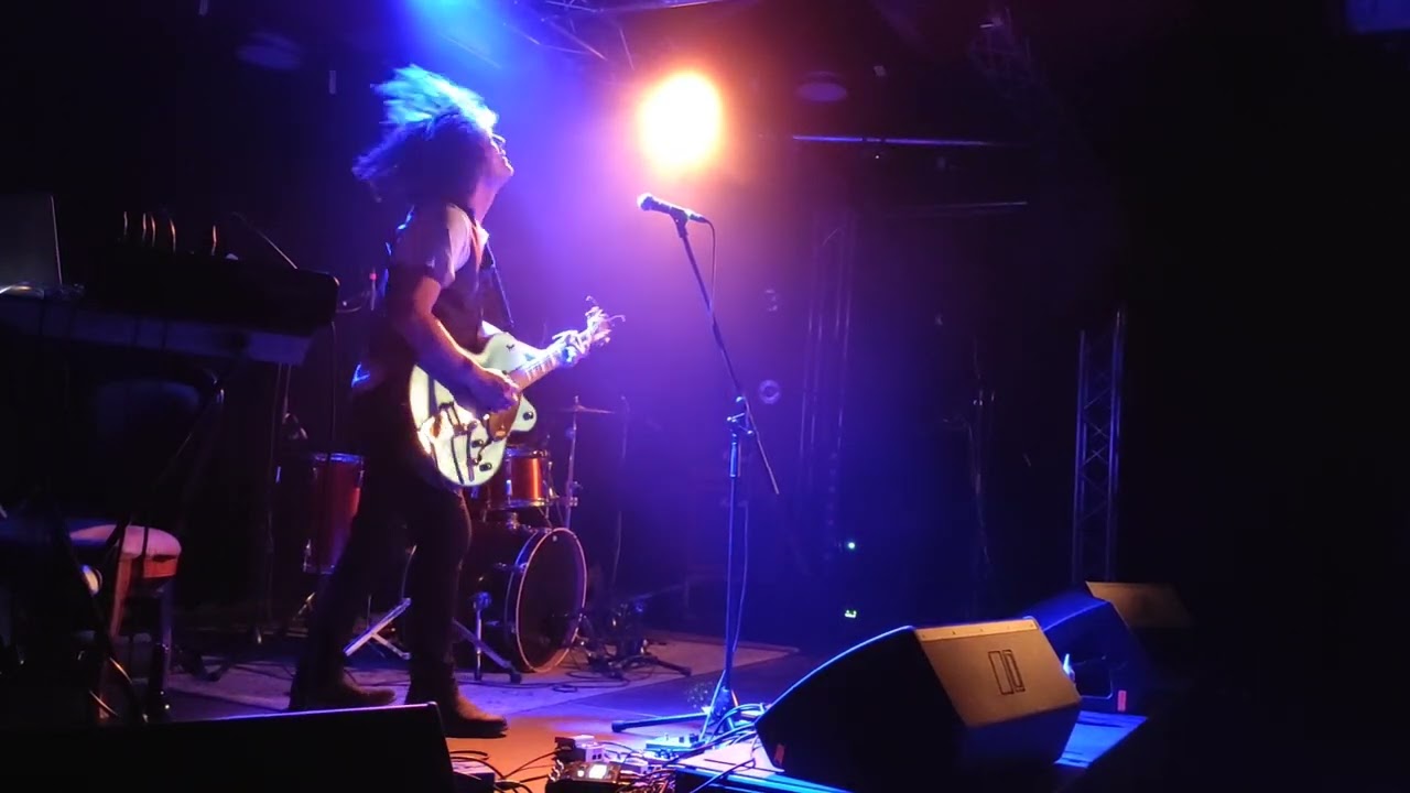 2023-06-22 Rhys Braddock (Metronome Blues) @ Kabinet Múz, Brno, CZ, pt. 4 of 5