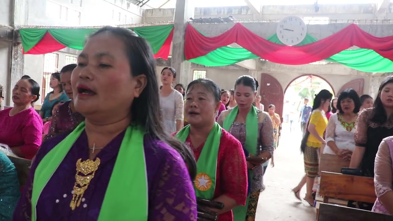 Prosesi Pengantaran PERSEMBAHAN JemaatBNKP TanjungBasung Resort-44 ke Altar untuk di Kuduskan...Amin