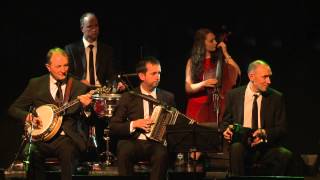 The Kilfenora Céilí Band with dancer Deirdra Kiely: Traditional Irish Music from LiveTrad.com