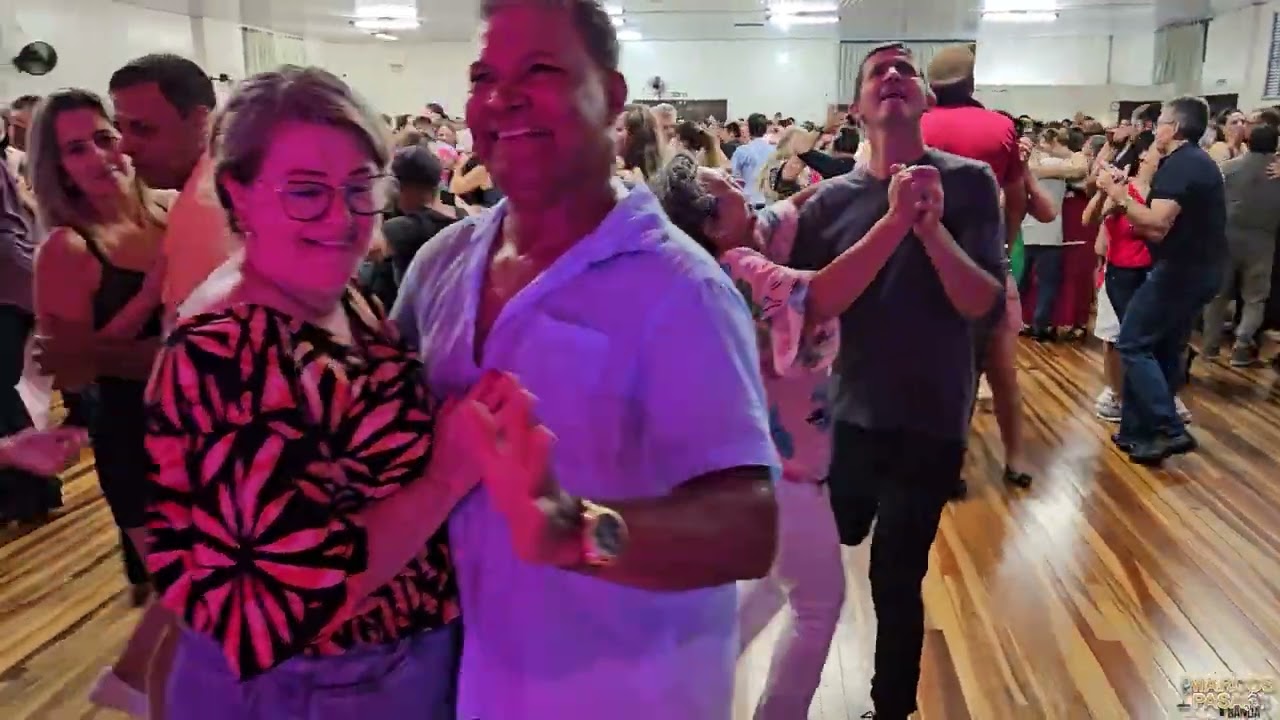 Vamos Dançar Meu Povo com Marcos Pasa No Forró AO VIVO