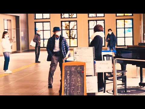 【感動】通行人がつい足をとめてしまう泣ける歌「翼をください」を演奏したら…