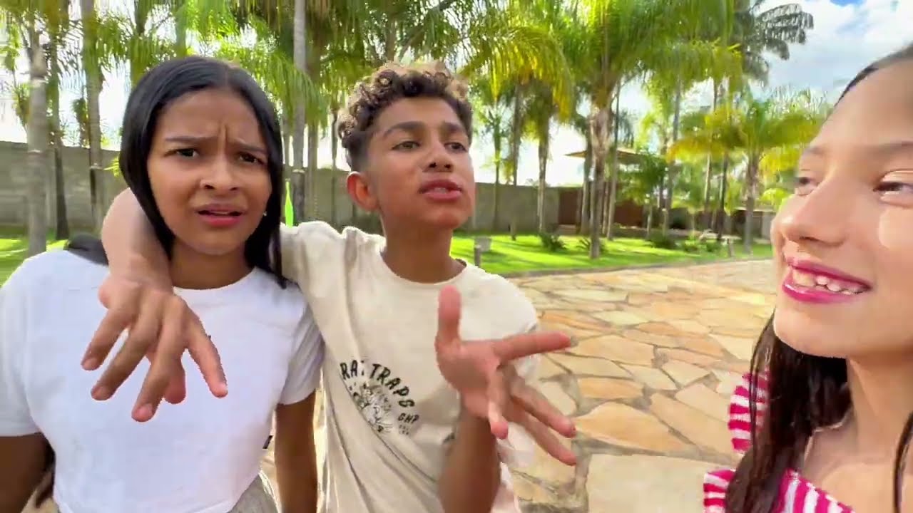 ELA BATEU A CABEÇA E FICOU PRESO EM UM SONHO!🤷🏻‍♂️ *olha o que aconteceu