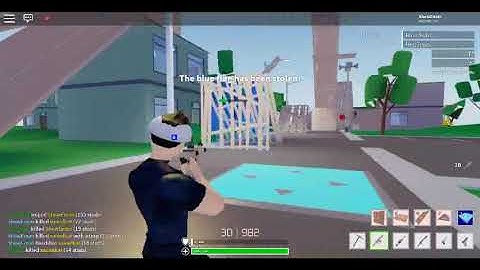 I found a hacker in strucid (ROBLOX)