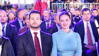Nova prva dama Crne Gore pažnju medija privukla je ljepotom, a radi kao direktorica financija