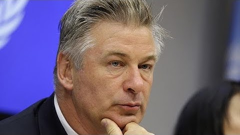 Alec Baldwin denies pulling trigger in shooting during emotional interview