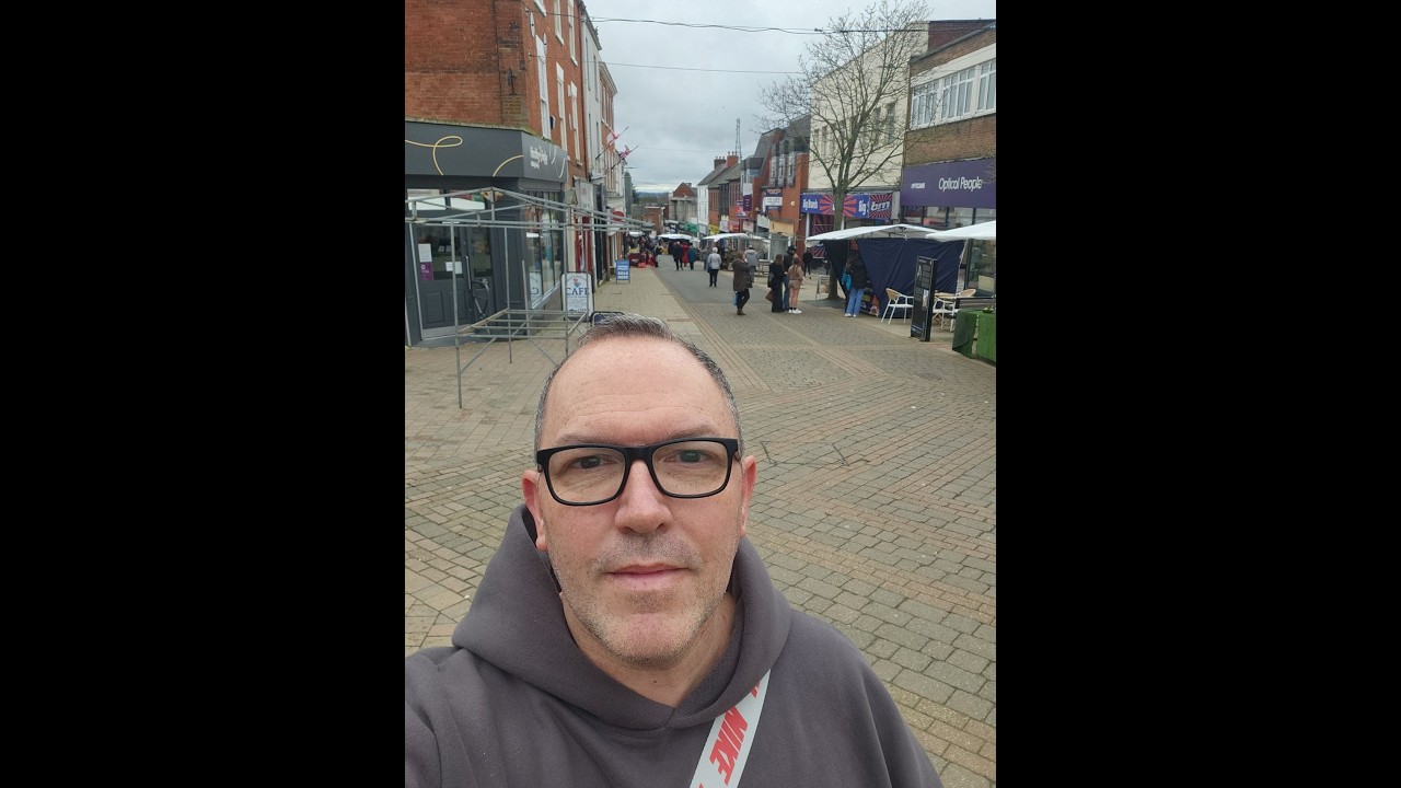 Praise the lord in Hinckley (being told to go somewhere else) NO!!