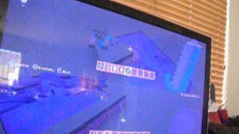 Minecraft Xbox One Edition. 1 Guardian vs 11 Squids Experiment.