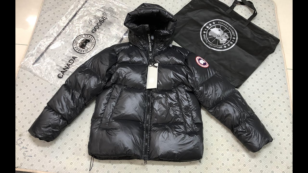 Canada Goose Black Crofton Puffer Down Jacket  (Red Label) Review