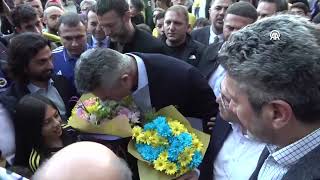 Fenerbahçe Başkan Sadettin Sarandan Alkış Alan Hareket Her Deplasmanda..