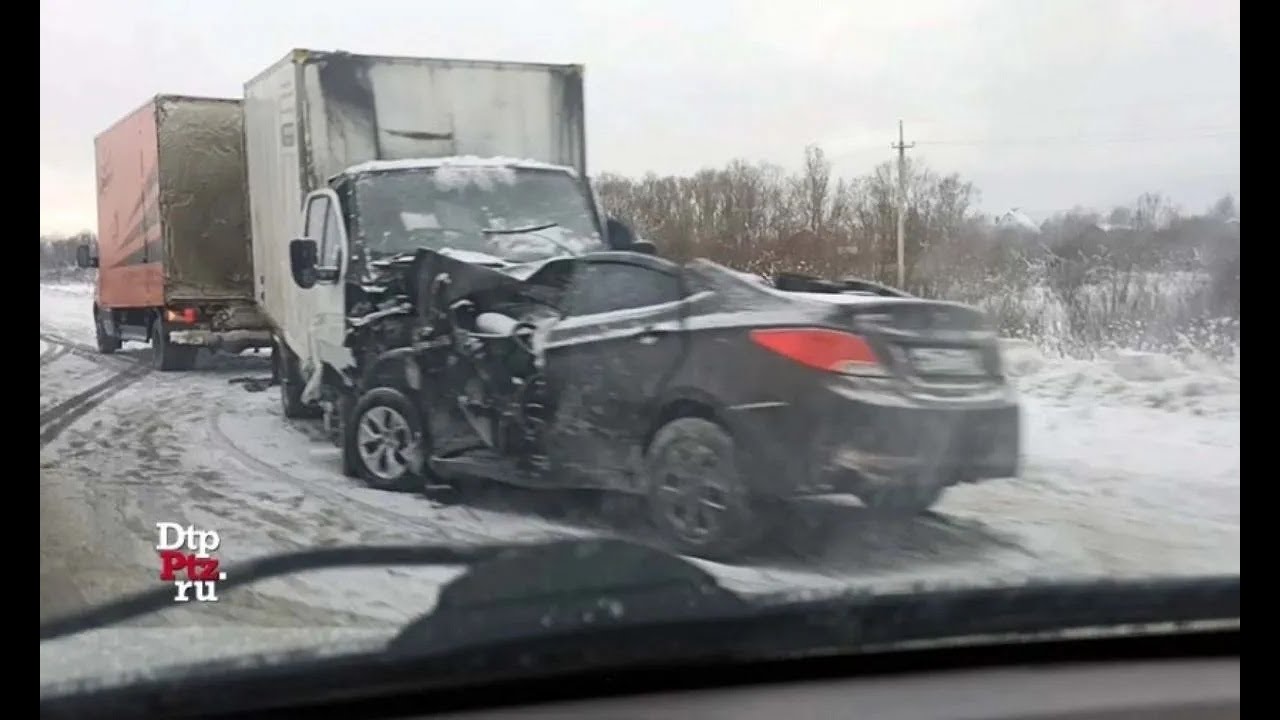 Видео 30 декабря. ДТП В Карелии 30 декабря 2021. Авария 12 декабря Карелия трасса. Карелия авария 30 декабря. ДТП на трассе кола 30 декабря.