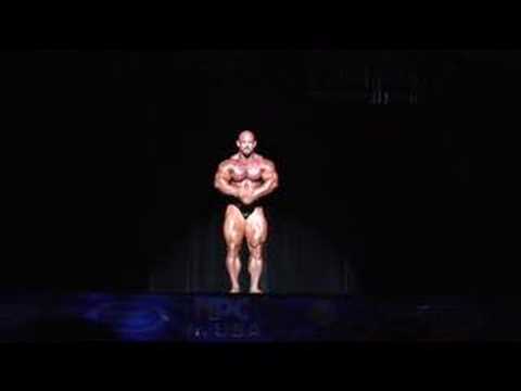 IFBB PRO BODYBUILDER - BRANCH WARREN GUEST POSING