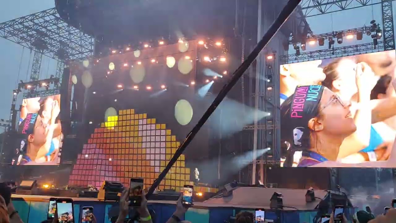 Hello World - Pinguini tattici nucleari (live Treviso 2025)