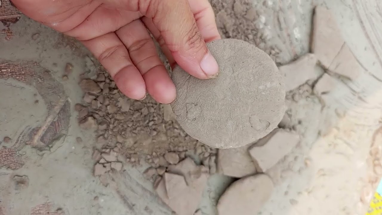 #pure clay crumbling asmr#ASMR#mitti crushing #crunchycrumbles#sandmentcrushing