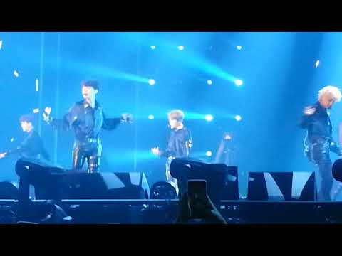 "FAKE LOVE"  CLIP @ BTS WORLD TOUR 'LOVE YOURSELF' IN L.A. SEPT.6,18 PT.30/55