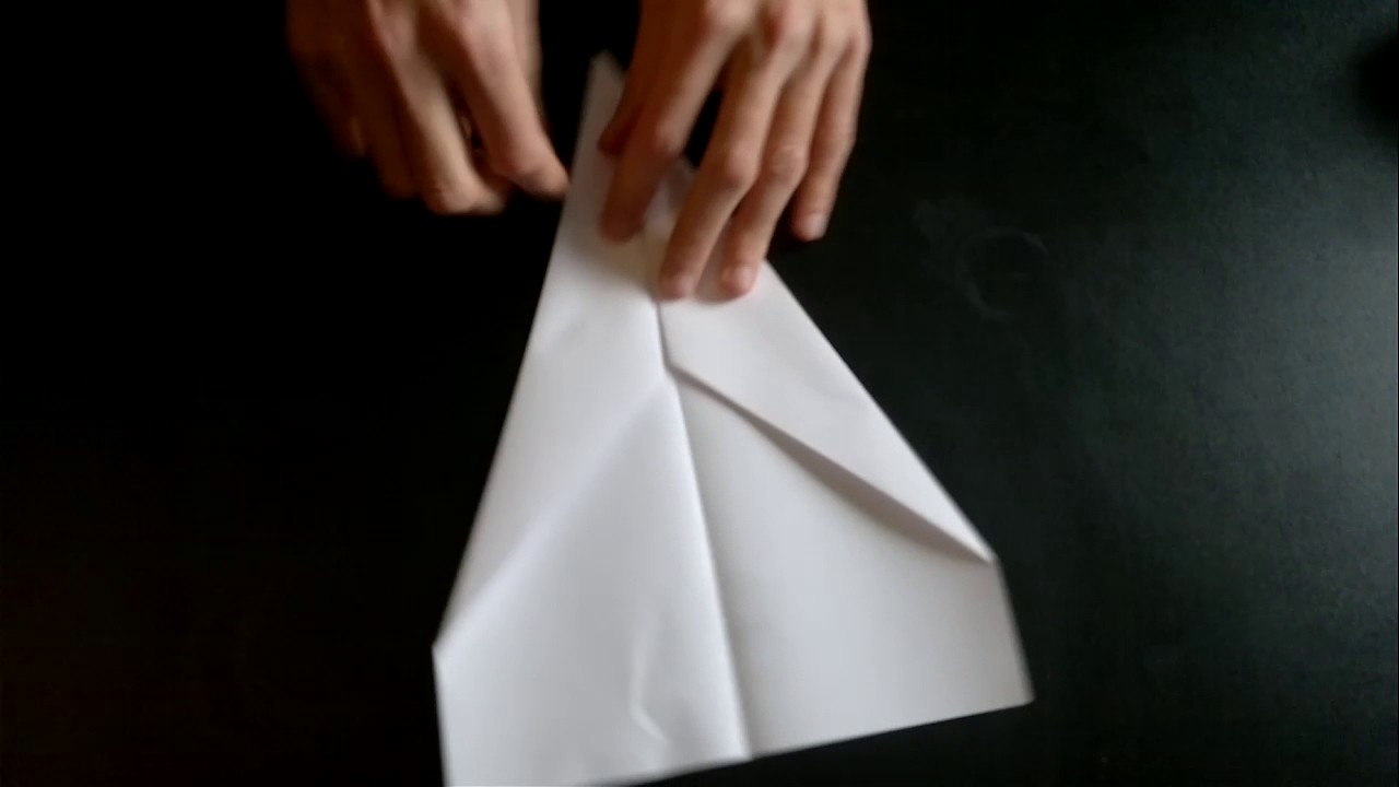 Avion en papier type fusée qui vole loin et longtemps origami facile