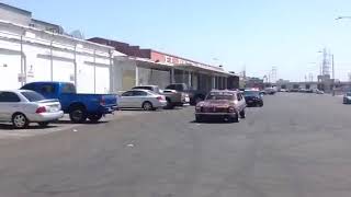 Lowrider gets pulled over by cops