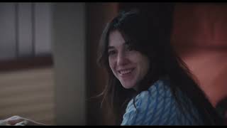 『午前4時にパリの夜は明ける』予告