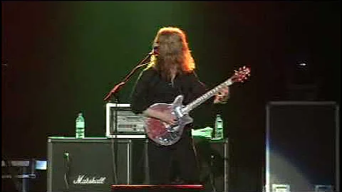 One Night Of Queen Live In Concert DVD Preview - Gary Mullen and The Works