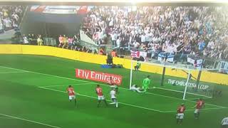 Dele Alis Floss Celebration